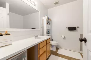 8262 S Warwick Ct, Ypsilanti, MI 48198 - Photo 19