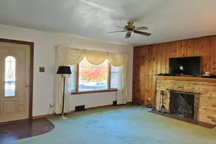 172 S Manning St, Hillsdale, MI 49242 - Photo 3