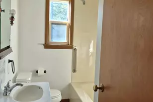 172 S Manning St, Hillsdale, MI 49242 - Photo 9