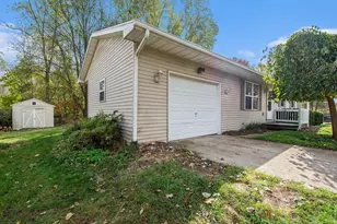 11681 N Meridian Rd, Pleasant Lake, MI 49272 - Photo 3