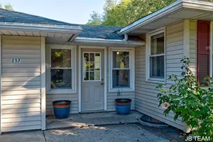 257 Mae Rose Ave, Holland, MI 49424 - Photo 3