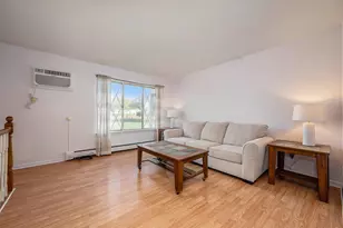 61117 Heritage Blvd, South Lyon, MI 48178 - Photo 3