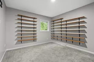 4625 Green Acres Dr, Kalamazoo, MI 49009 - Photo 15