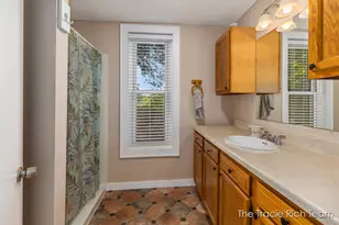 918 Lafayette Ave NE, Grand Rapids, MI 49503 - Photo 11