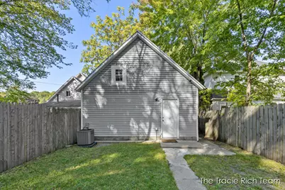 918 Lafayette Avenue NE, Grand Rapids, MI 49503 - Photo 21