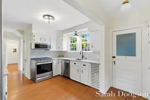 2752 Maplewood Dr SE, East Grand Rapids, MI 49506 - Photo 15