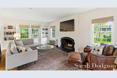 2752 Maplewood Drive SE, East Grand Rapids, MI 49506 - Photo 9