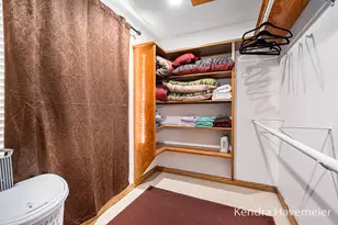 1660 Oakleigh Road NW, Grand Rapids, MI 49504 - Photo 15