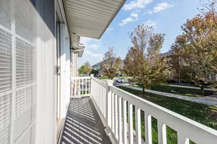 5535 Arbor Chase Dr, Ann Arbor, MI 48103 - Photo 21