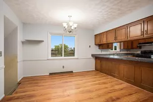 7558 W D Ave, Kalamazoo, MI 49009 - Photo 11