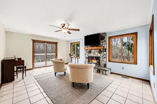 2875 Trailwood Ln, Ann Arbor, MI 48105 - Photo 7