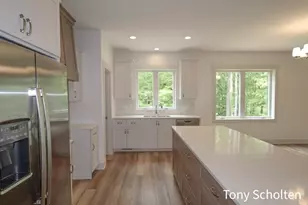 6308 Blendon Woods Dr, Hudsonville, MI 49426 - Photo 3