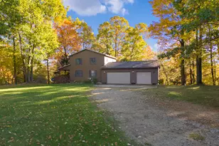 8440 S Felch Ave, Newaygo, MI 49337 - Photo 5