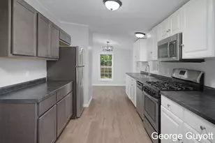 7146 Lakeview Ave, South Haven, MI 49090 - Photo 9