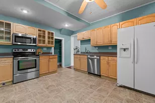 106 E Sharp St, Hillsdale, MI 49242 - Photo 11