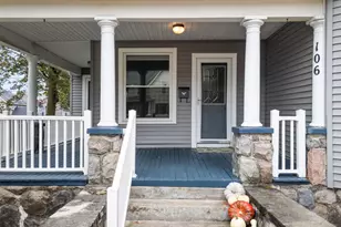 106 E Sharp St, Hillsdale, MI 49242 - Photo 3