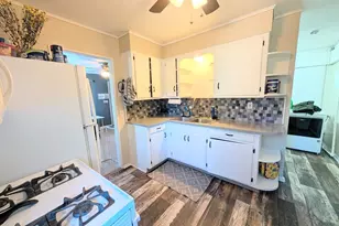 582 Riverside Dr, Battle Creek, MI 49015 - Photo 11