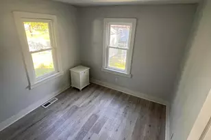 1277 Parkway Dr, Benton Harbor, MI 49022 - Photo 9