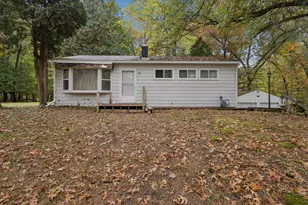 275 N Uldriks Dr, Battle Creek, MI 49037 - Photo 1