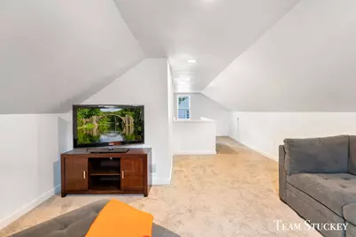 1060 Leonard Street NE, Grand Rapids, MI 49503 - Photo 19