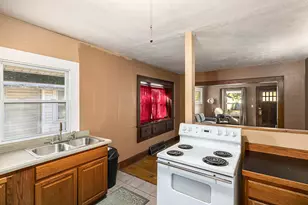 930 Mahlon St, Lansing, MI 48906 - Photo 7