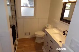 210 N Division St, Spring Lake, MI 49456 - Photo 7