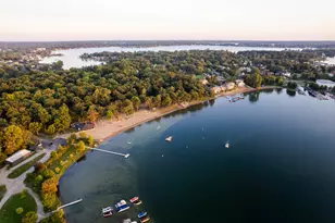 169 Gateway Dr, Waterford, MI 48328 - Photo 3