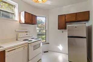 408 E Water St, Cassopolis, MI 49031 - Photo 11