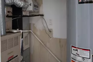 16702 Dover Dr, Northville, MI 48168 - Photo 5