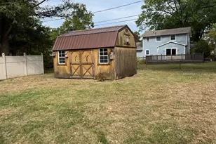 215 S Clinton St, New Buffalo, MI 49117 - Photo 23