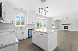 37642 Scone Ct, Livonia, MI 48154 - Photo 15