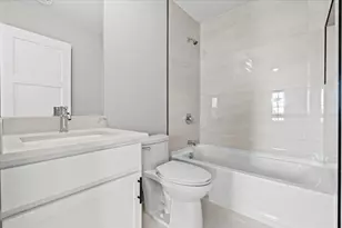 37633 Scone Ct, Livonia, MI 48154 - Photo 27