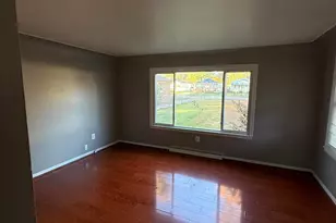 27725 Norfolk St, Livonia, MI 48152 - Photo 5