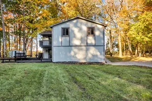 4042 Burns Rd, Howell, MI 48855 - Photo 9