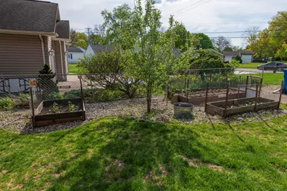 8811 Waruf Avenue, Portage, MI 49002 - Photo 3