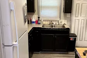 629 W Van Buren Street W, Battle Creek, MI 49037 - Photo 3