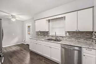4490 Blaine Ave SE, Kentwood, MI 49508 - Photo 7