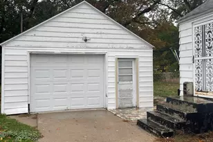 2237 Wood St, Muskegon, MI 49444 - Photo 3