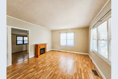 90 S Howell Street, Hillsdale, MI 49242 - Photo 5