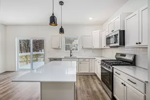 1309 Grosvenor Dr, Greenville, MI 48838 - Photo 7