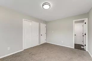 26261 La Muera St, Farmington, MI 48331 - Photo 21