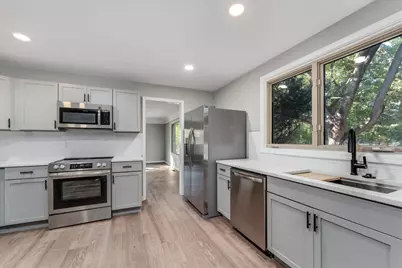 26261 La Muera Street, Farmington, MI 48331 - Photo 9