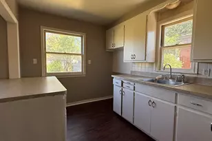 15305 Evergreen Ave, Eastpointe, MI 48021 - Photo 7