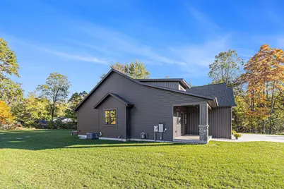 8060 Hunters Crossing, Kalamazoo, MI 49009 - Photo 25