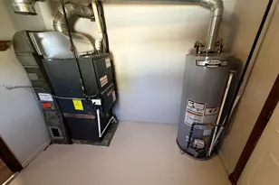 10124 Pelham Rd, Taylor, MI 48180 - Photo 13