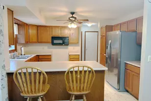 6821 Country Meadows Dr, Kalamazoo, MI 49048 - Photo 7