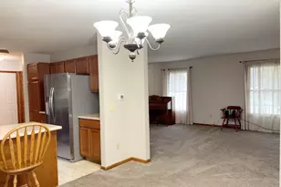 6821 Country Meadows Dr, Kalamazoo, MI 49048 - Photo 9