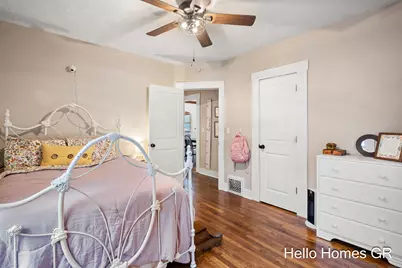 2019 Plainfield Avenue NE, Grand Rapids, MI 49505 - Photo 19