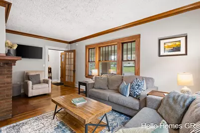 2019 Plainfield Avenue NE, Grand Rapids, MI 49505 - Photo 7