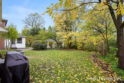 2019 Plainfield Avenue NE, Grand Rapids, MI 49505 - Photo 33